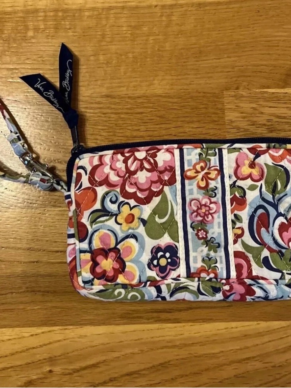 Vera Bradley Floral Quilted Wristlet Wallet Pink Blue Green Zip Pouch Retro Chic - Picture 9 of 10